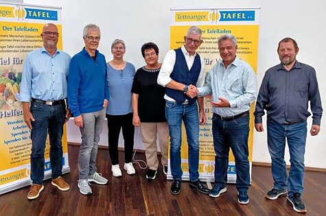 Das Bild zeigt den neuen Vorstand der Tettnanger Tafel nach der Mitgliederversammlung.
